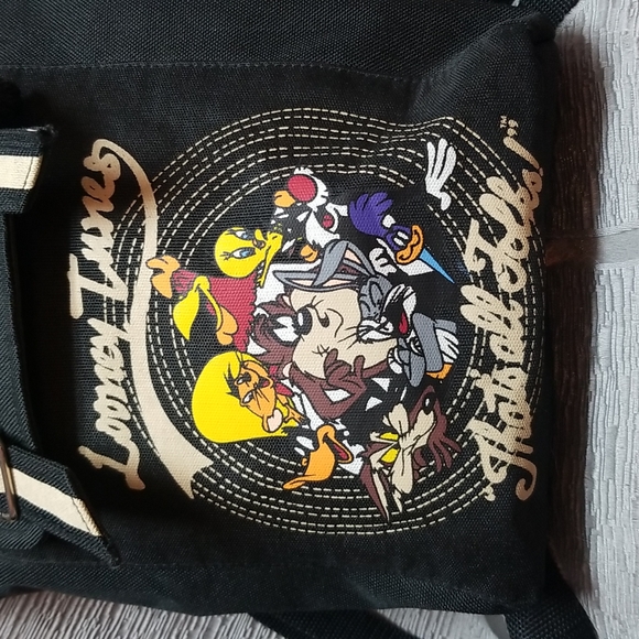 Warner Bros. Looney Tunes Backpack - Picture 3 of 6